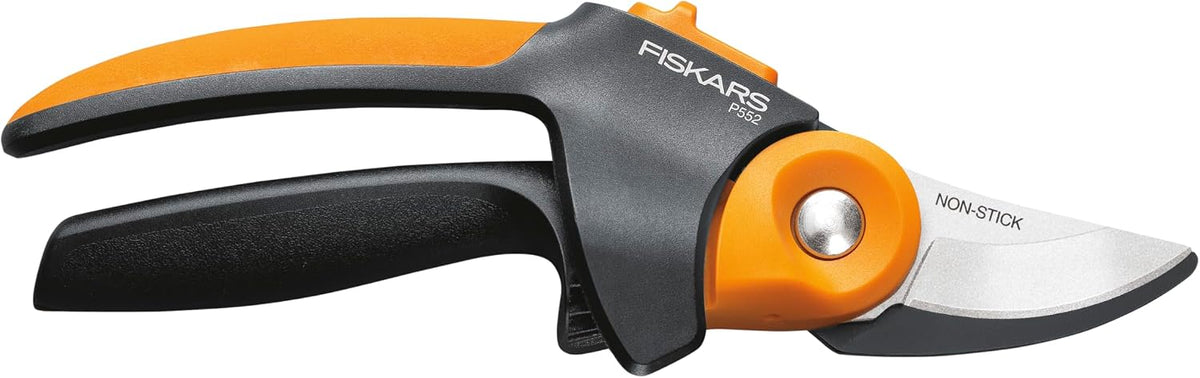 Fiskars SoftGrip Bypass Pruning Shears, 5/8" Cut Capacity Garden Clippers